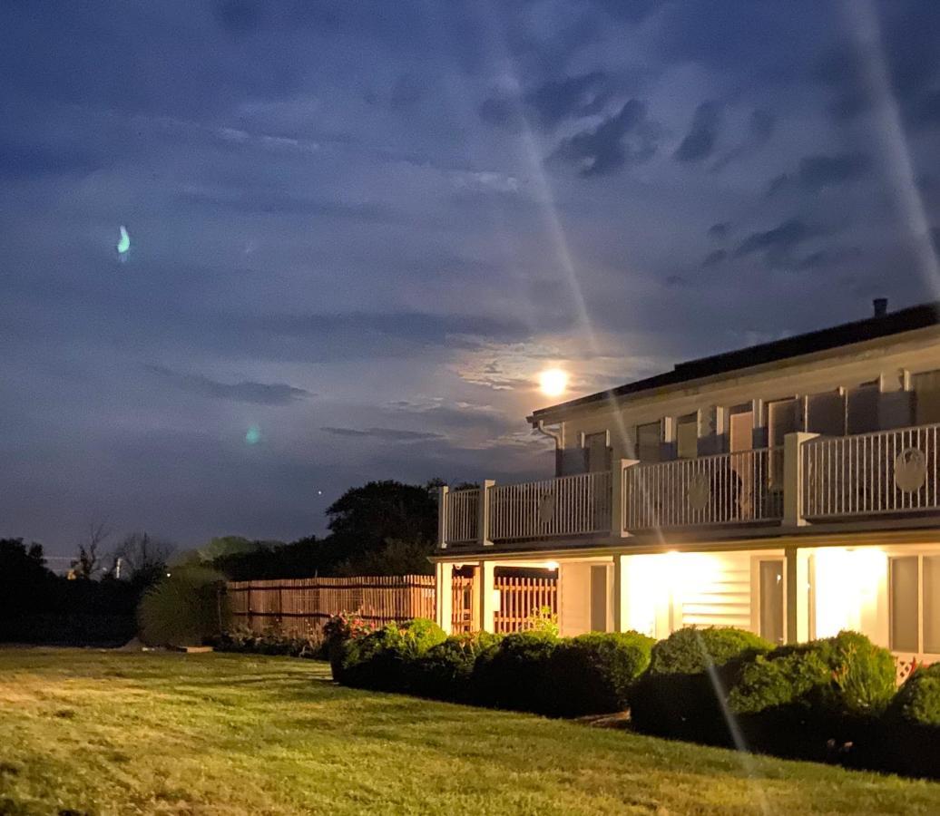 Tilghman Island Inn Екстер'єр фото