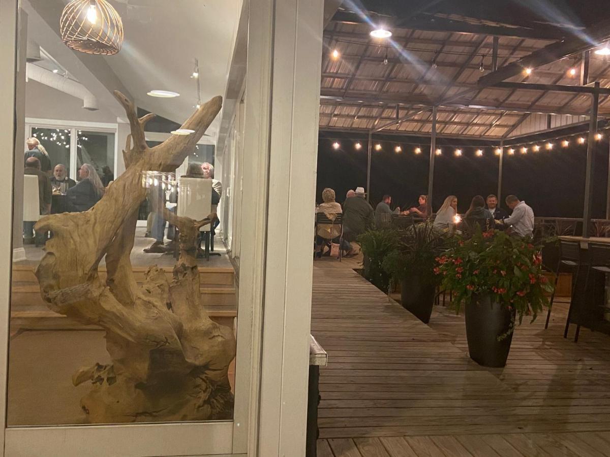Tilghman Island Inn Екстер'єр фото