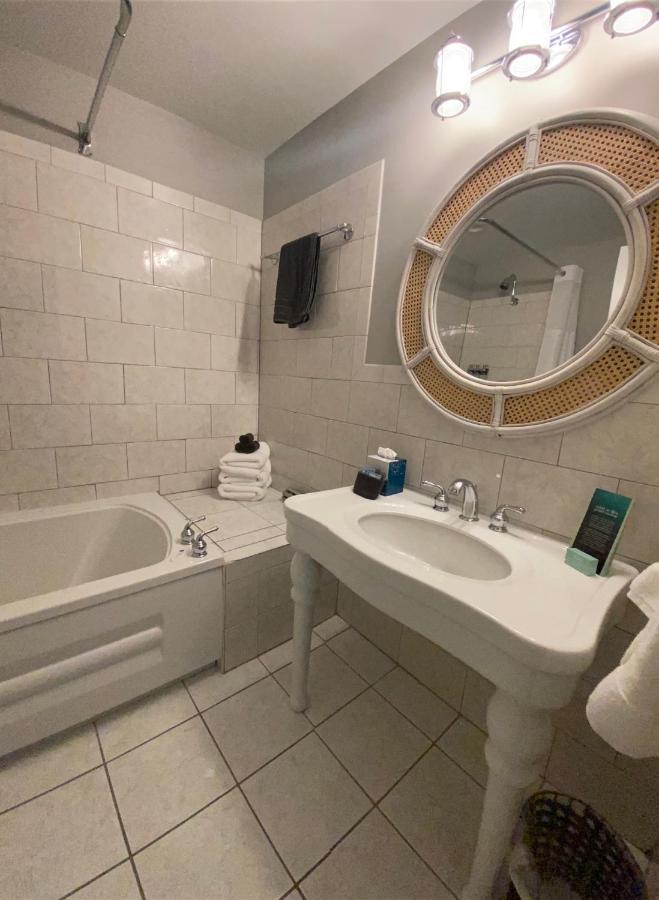 Tilghman Island Inn Екстер'єр фото
